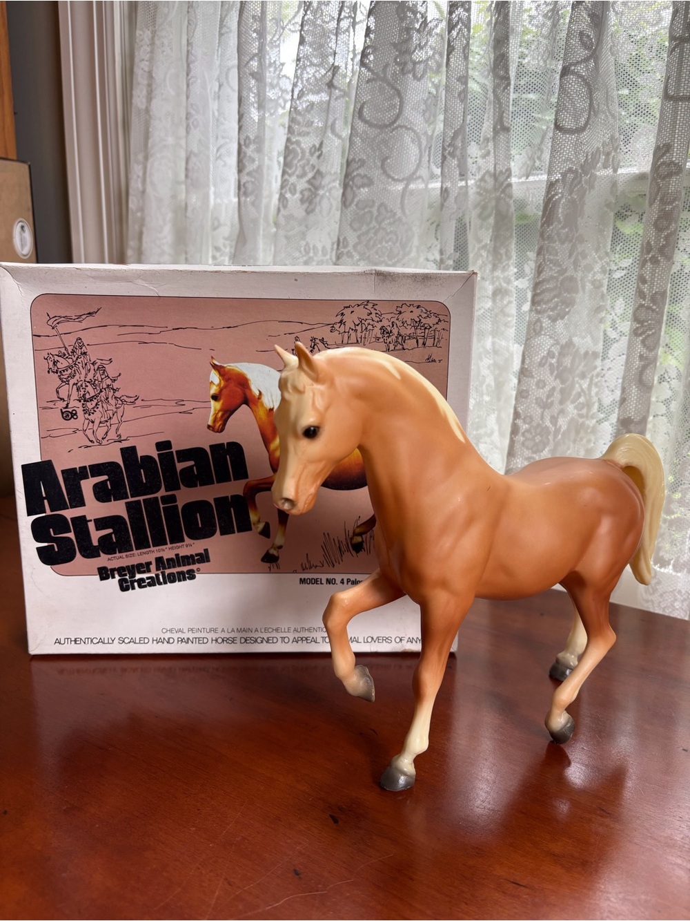 Breyer horse #4 Arabian Palomino Stallion with original box